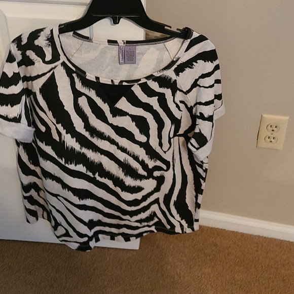 Shirt - Picture 3 of 3